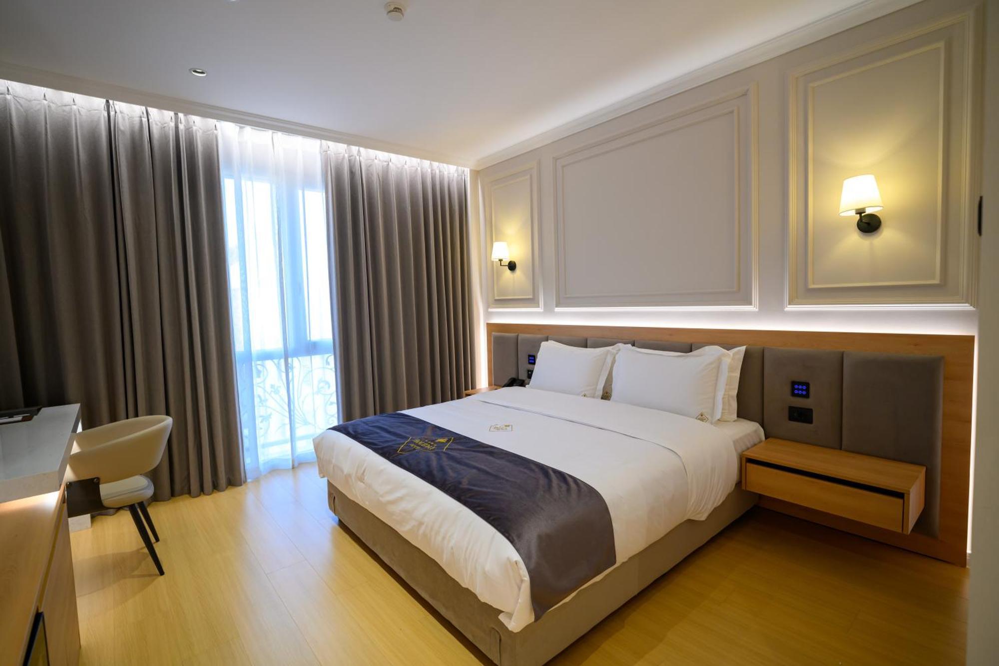 Holiday Hotel Rinas Exterior photo